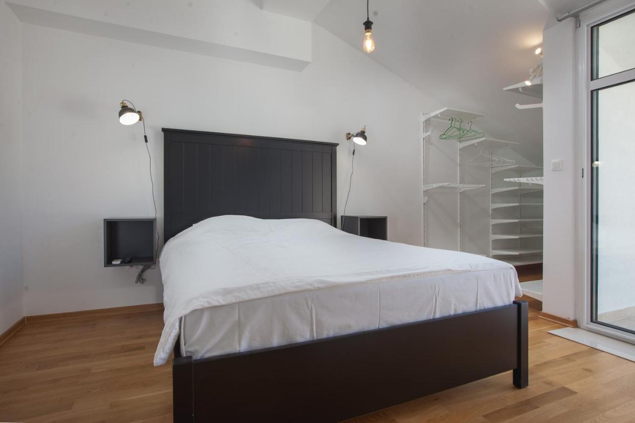 Apartments Leut 80M From The Sea Подгора Номер фото
